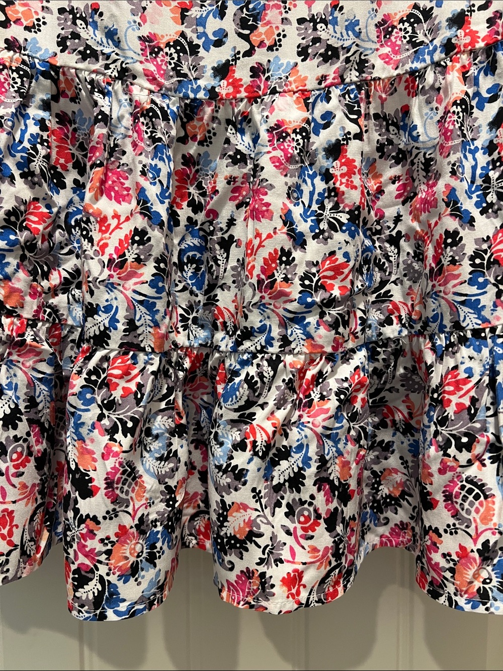 Multi-colored Tiered Long-Sleeve Top NWT - Picture 2 of 8